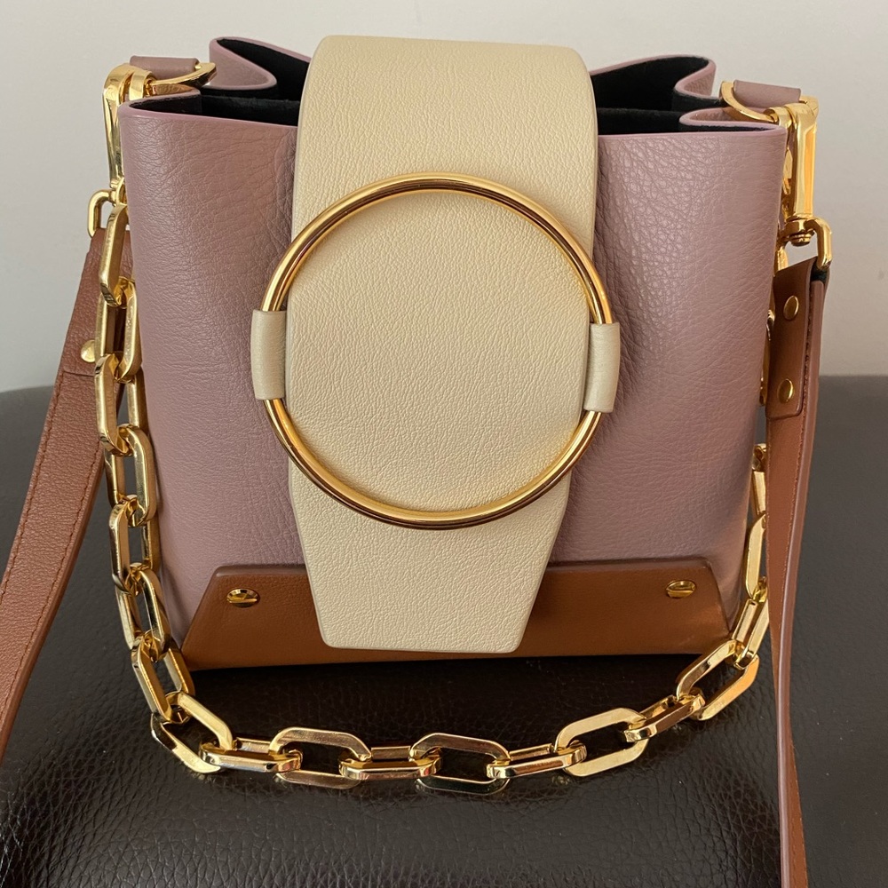 Yuzefi Leather bag